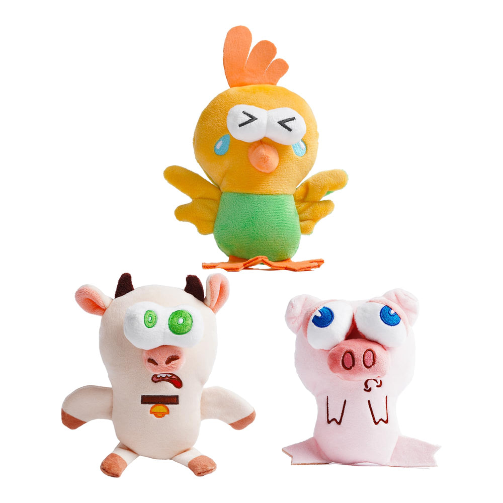 Nocciola Squeaky Dog Toys chicken image highlights engaging play with eye-catching farm critter for interactive fetch