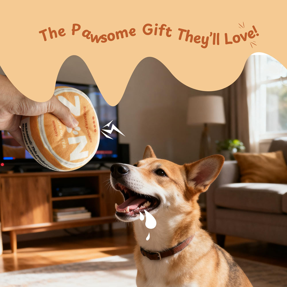 Nocciola ZN blue disc dog toy close-up shows crinkle texture to spark curiosity.