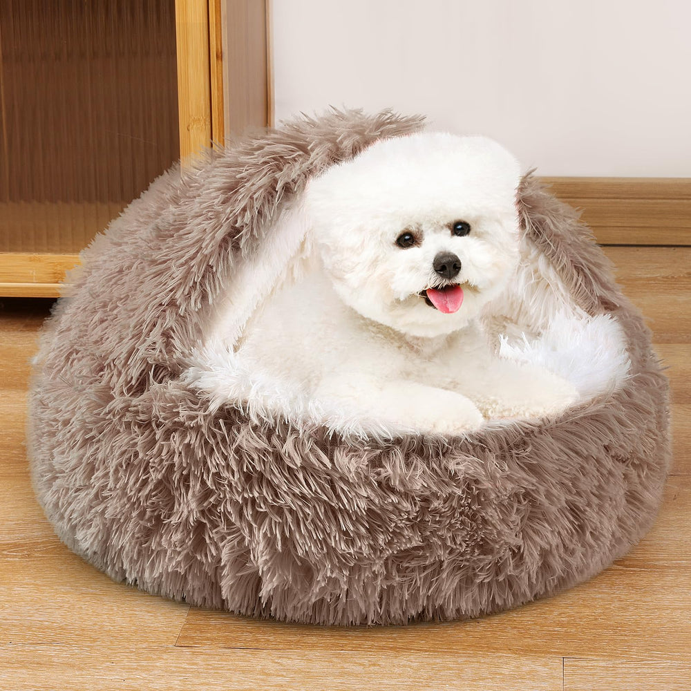 NOYAL round hooded donut bed easy-clean cover enables quick wipe-down maintenance.