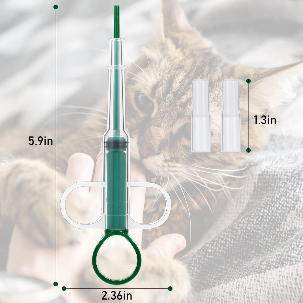 Nuanchu pet pill plunger green syringe demonstrates portable relief for quick dosing.