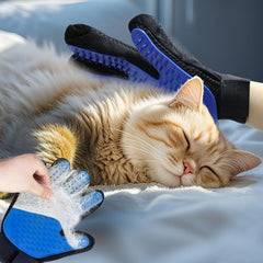 NVNAN cat grooming gloves provide soothing massage and hair removal after brushing