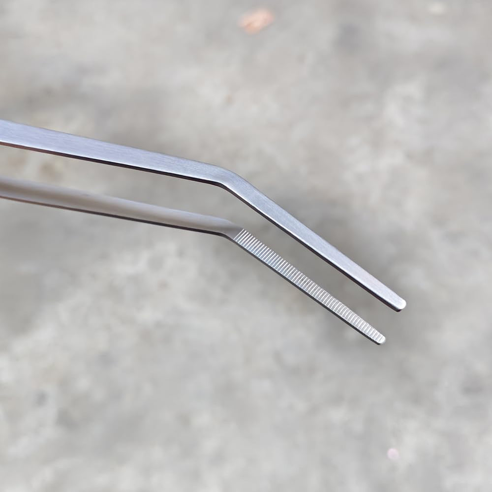 OAIDVEUY ergonomic grip feeding tongs ensure comfortable handling.
