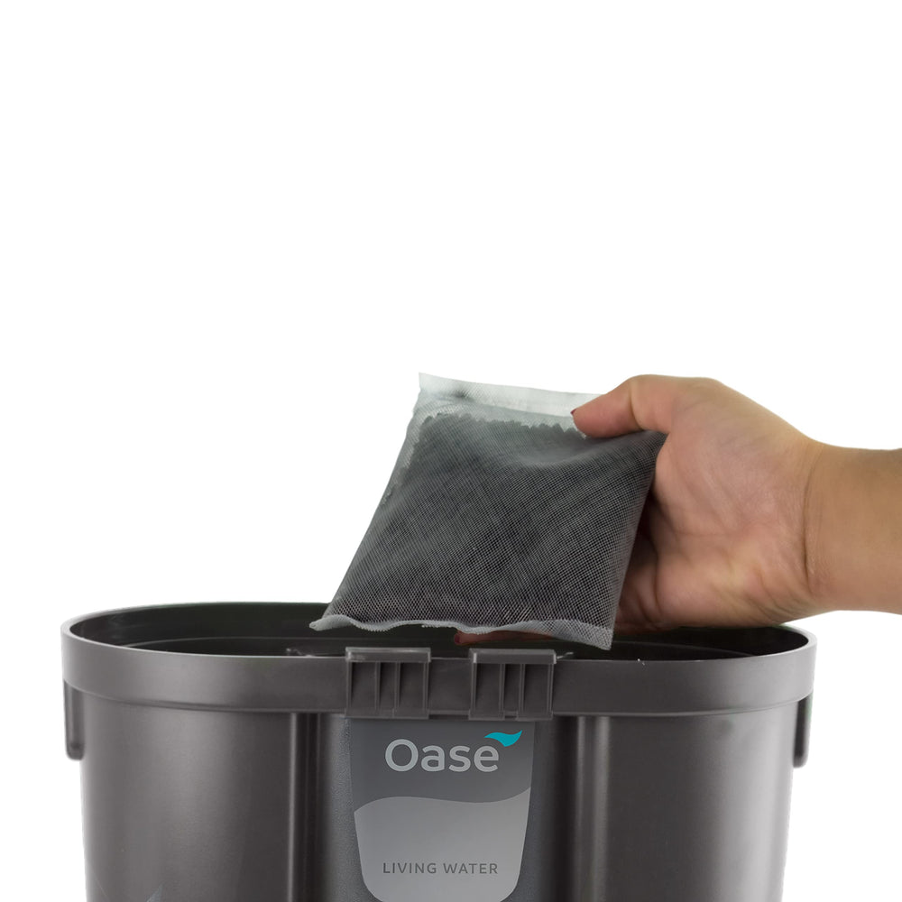 OASE Filtosmart Thermo 300 compact-design highlights space-saving form for small tanks.