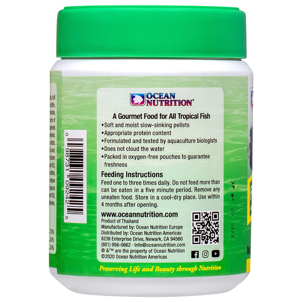 Ocean Nutrition Formula Two Pellets being fed in a tank demonstrates convenient feeding