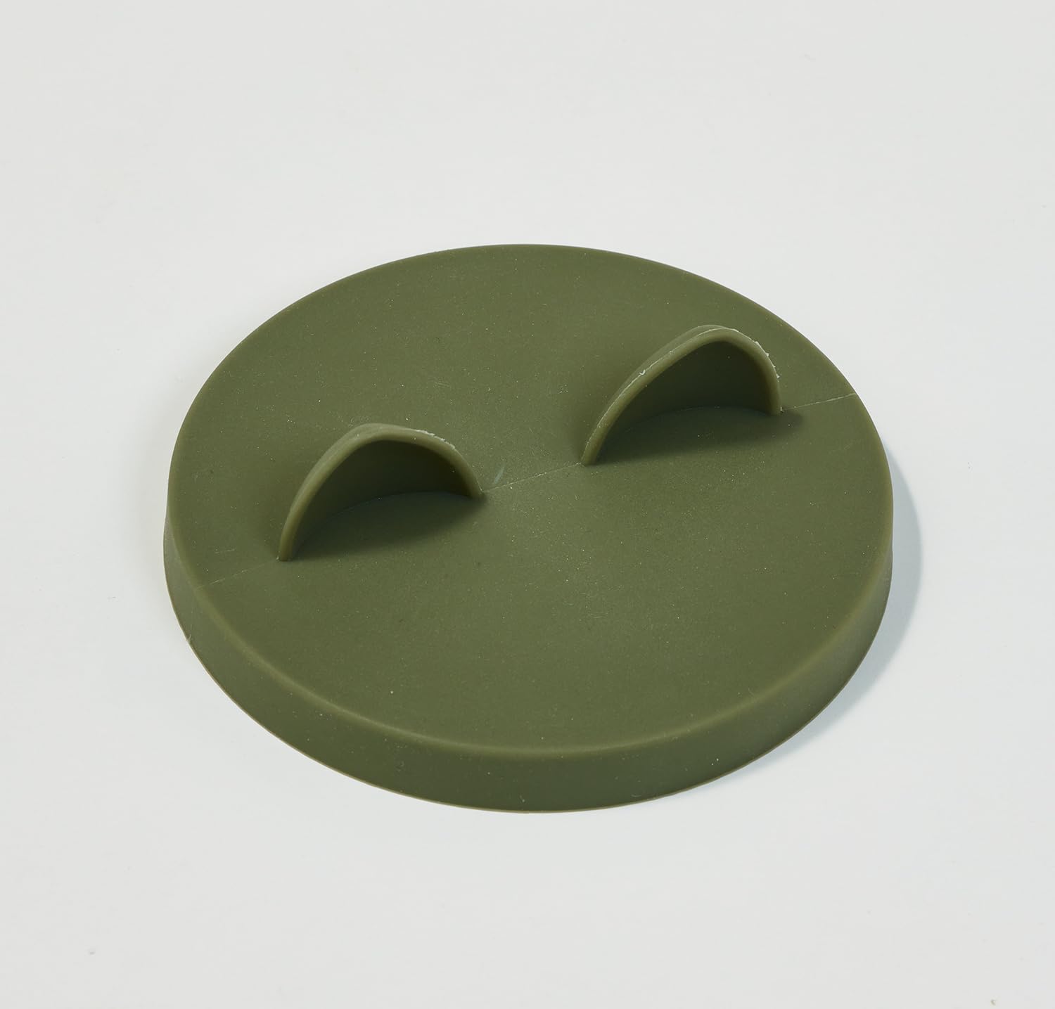OHMO BPA-free silicone lid highlighting safe material for daily pet meals