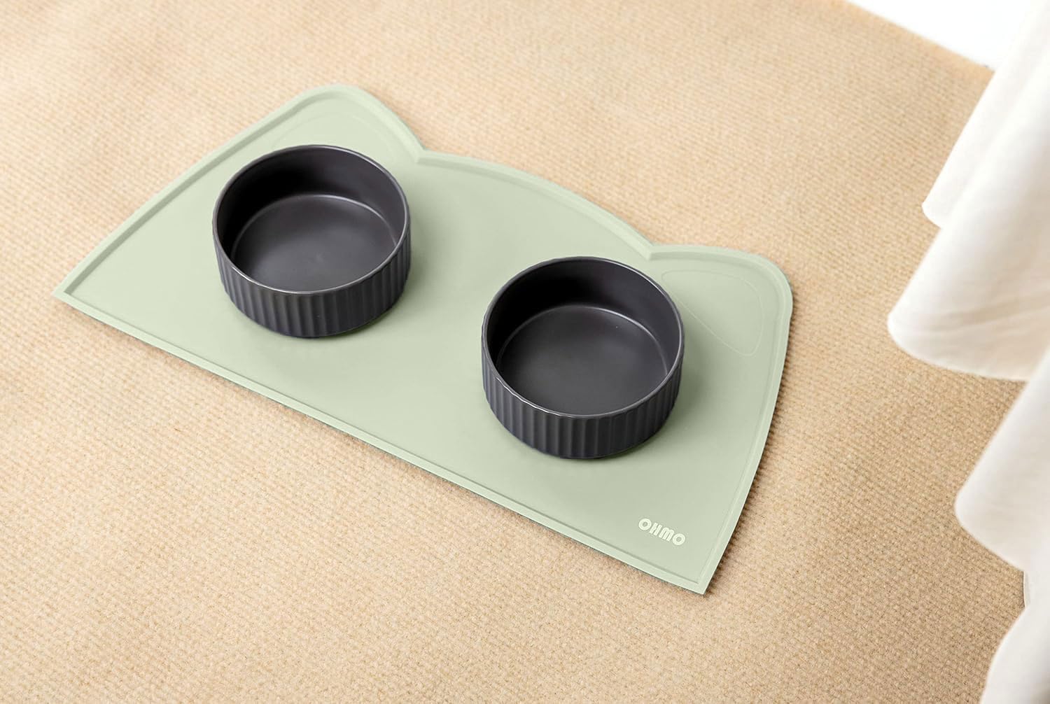 OHMO-cat-food-mat-rollable-storage: easy to roll up for travel.