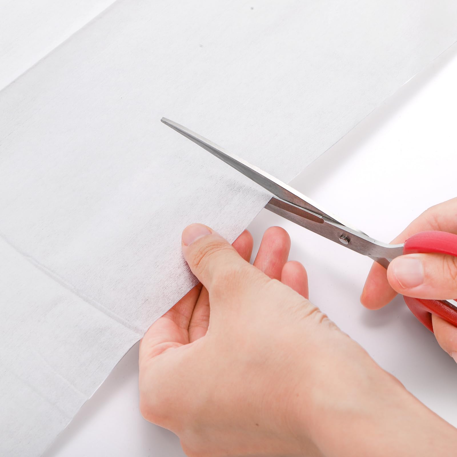Okllen tear-resistant liner remains sturdy when wet for reliable daily use.