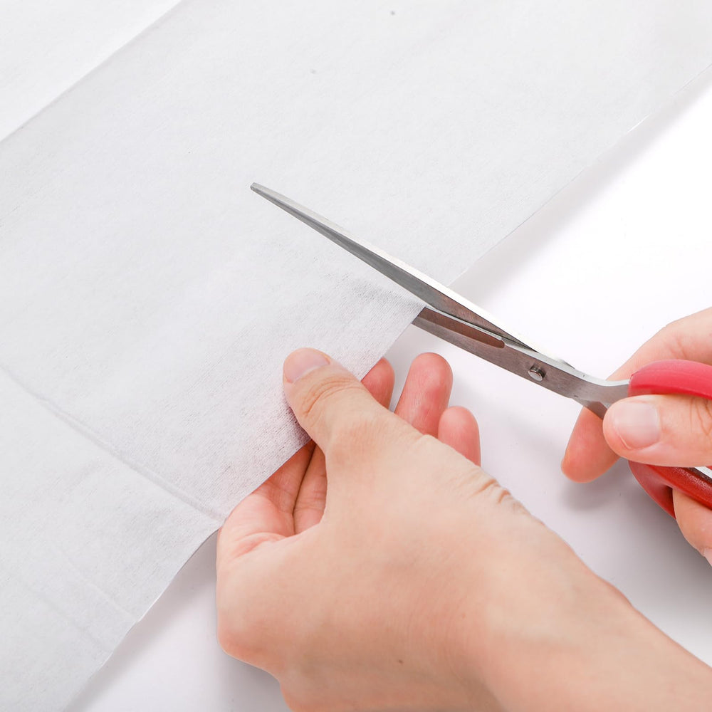 Okllen tear-resistant liner remains sturdy when wet for reliable daily use.