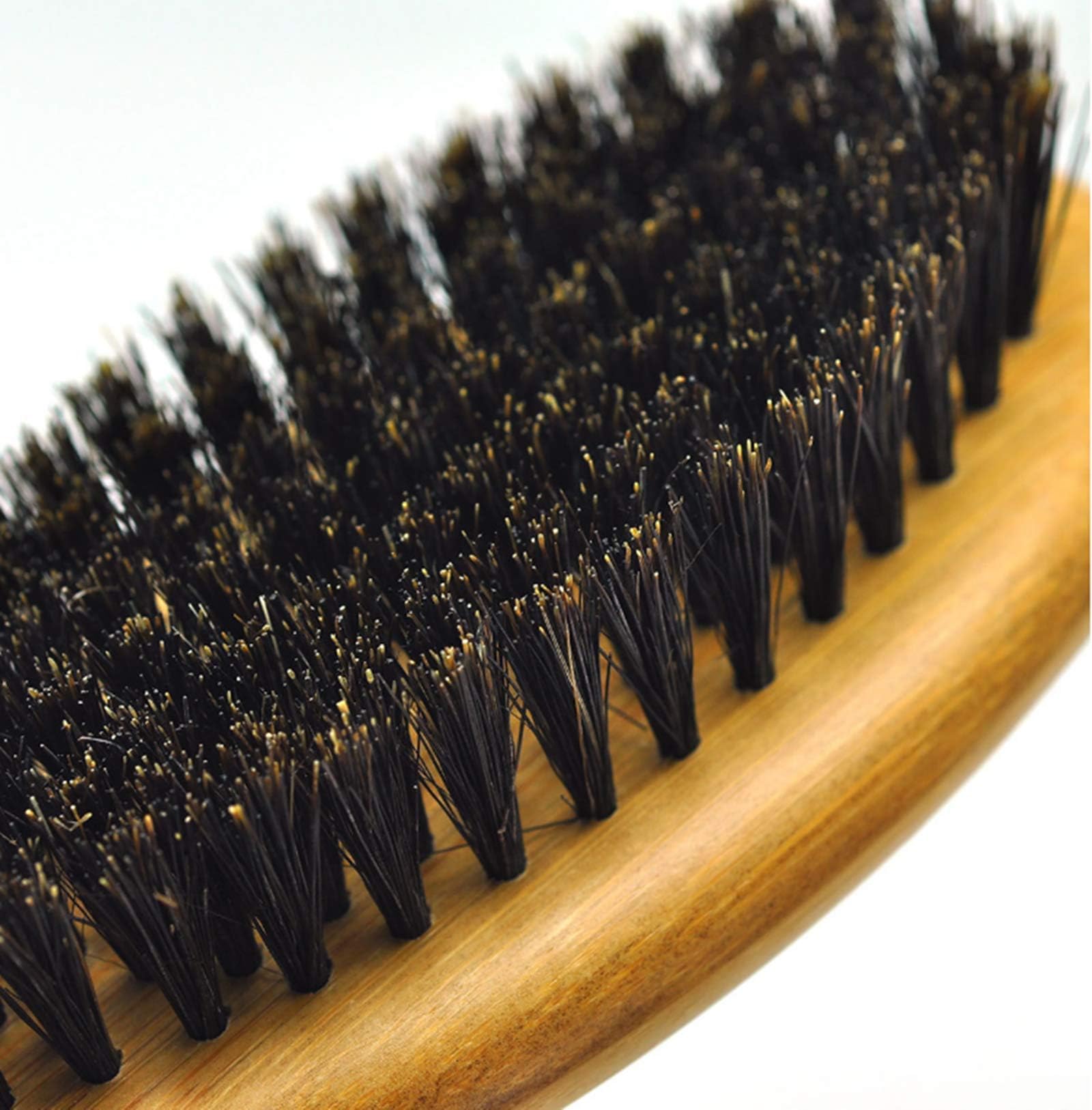 Patina grooming in a home setting fosters bonding and fur cleanliness.
