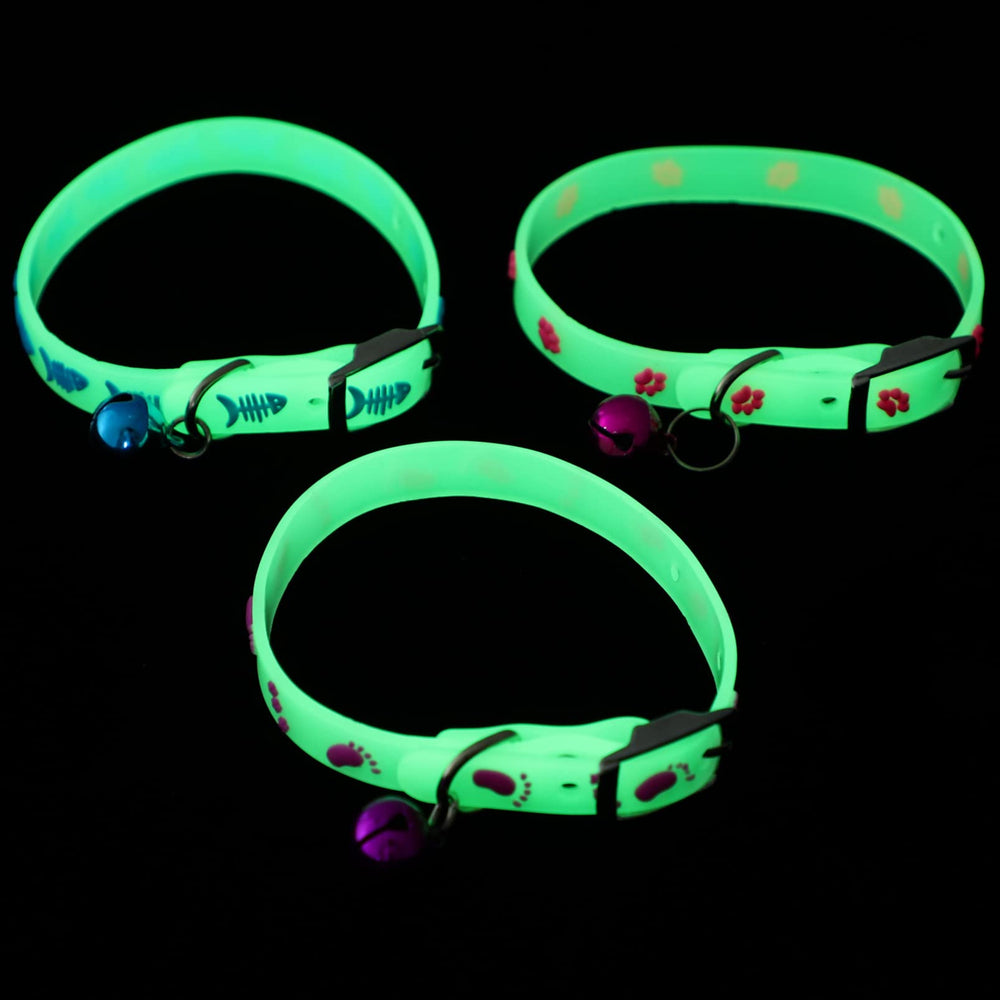 PATKAW glowing cat collar with bell shines bright for safe night walks