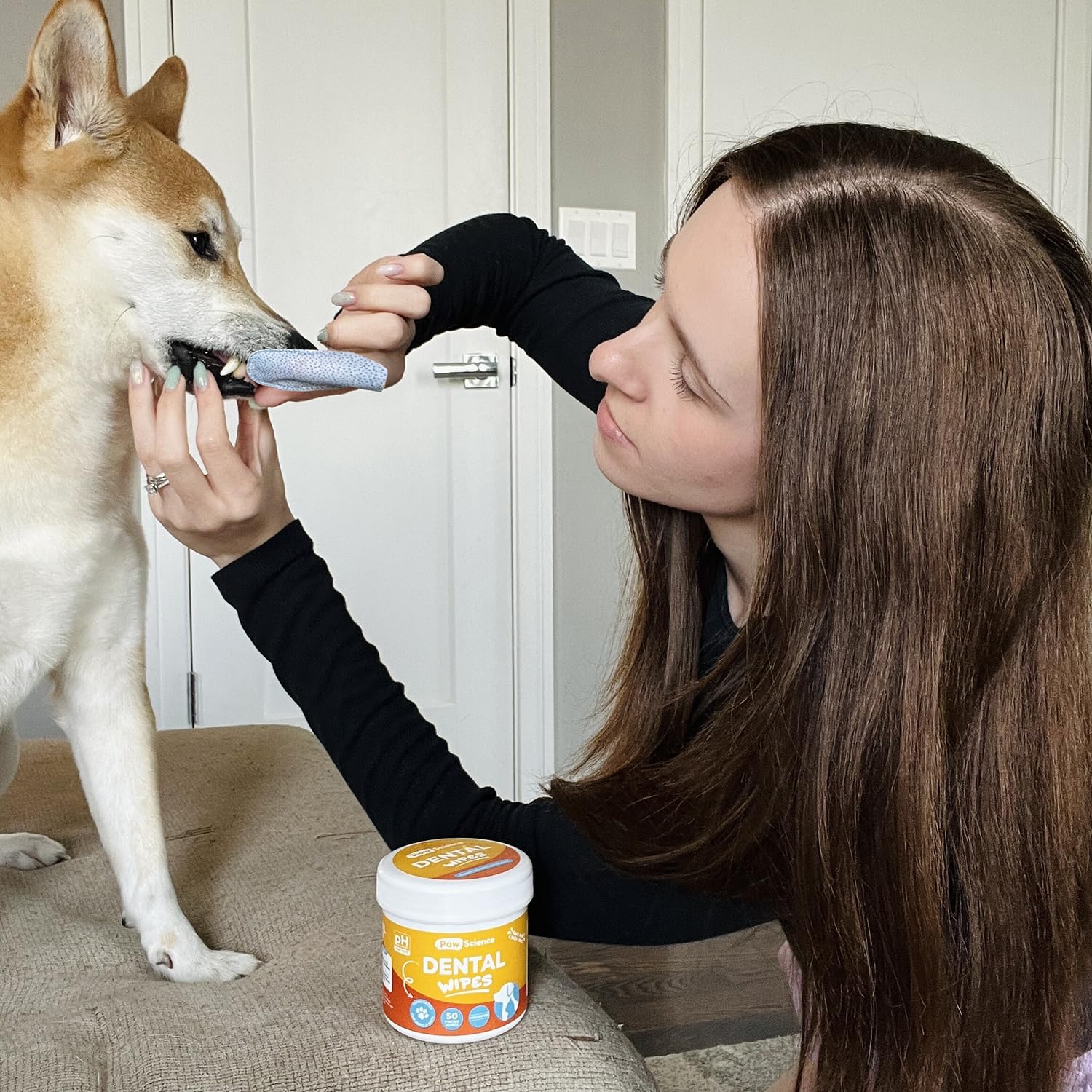 Paw Science wipes suit small and large breeds for dental care.