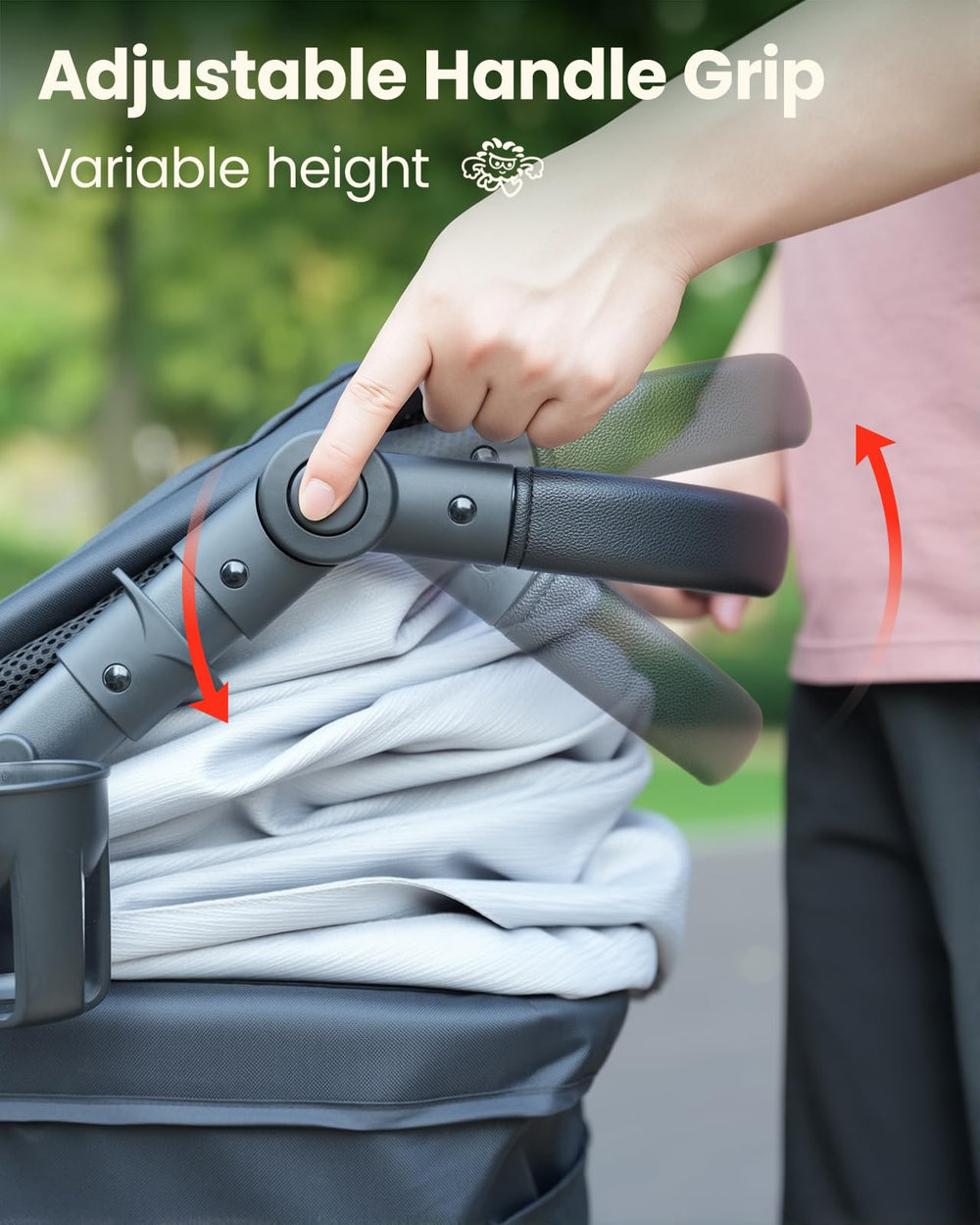 Pawccoli stroller 360-front-wheel improves steering on rough surfaces.
