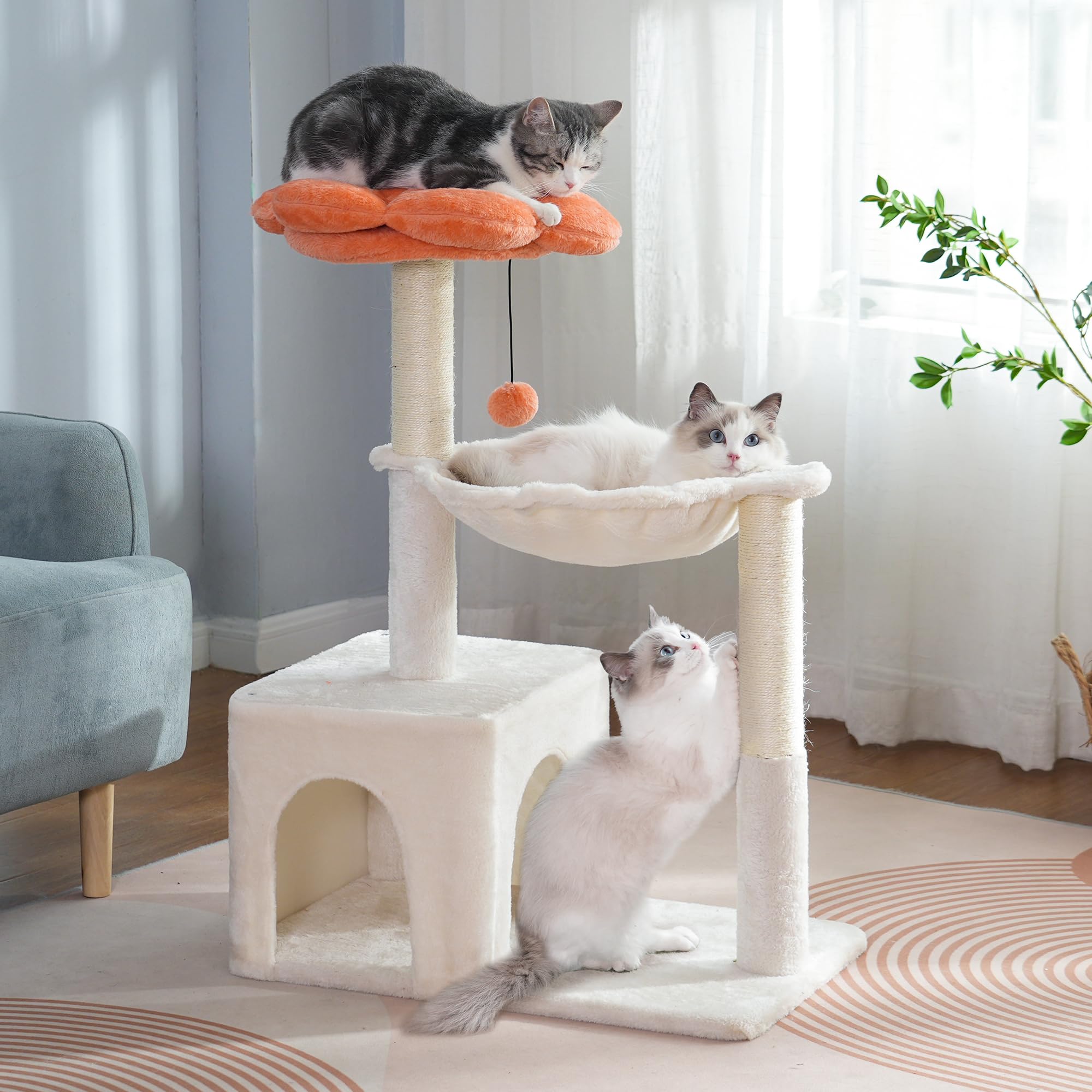 Pawfessor Flower Cat Tree two natural sisal posts for durable scratching.