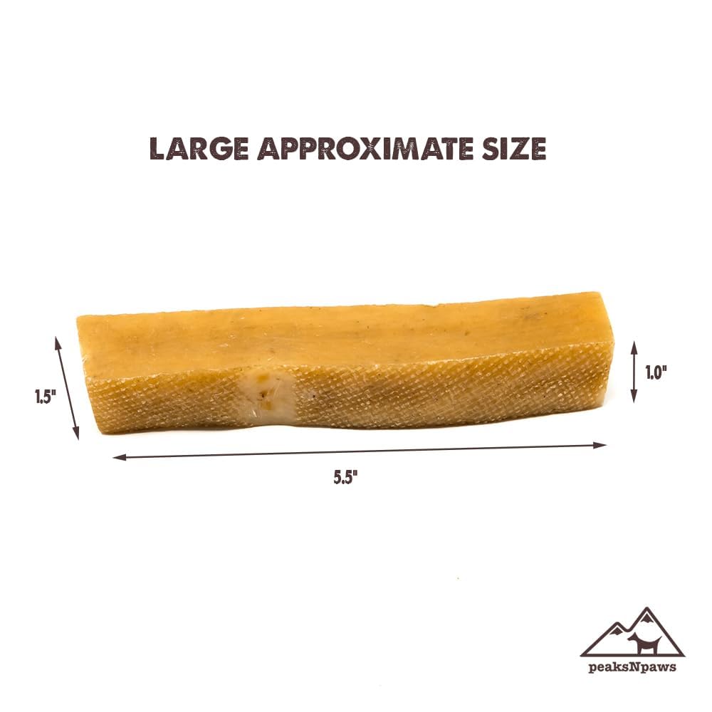 peaksNpaws dog chewing action with yak chews demonstrates long-lasting distraction.