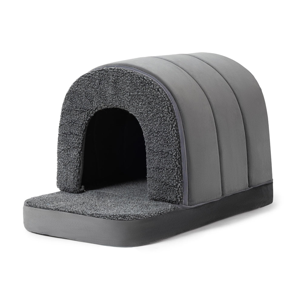 Pelzin large opening 14x16 gives easy access for pets.