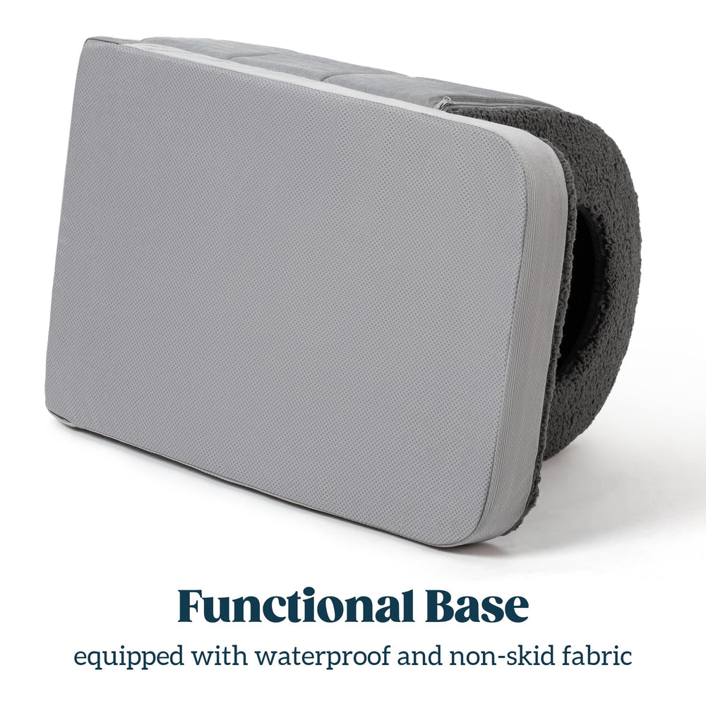 PELZIN Nonskid bottom ensures stable placement on any floor surface.