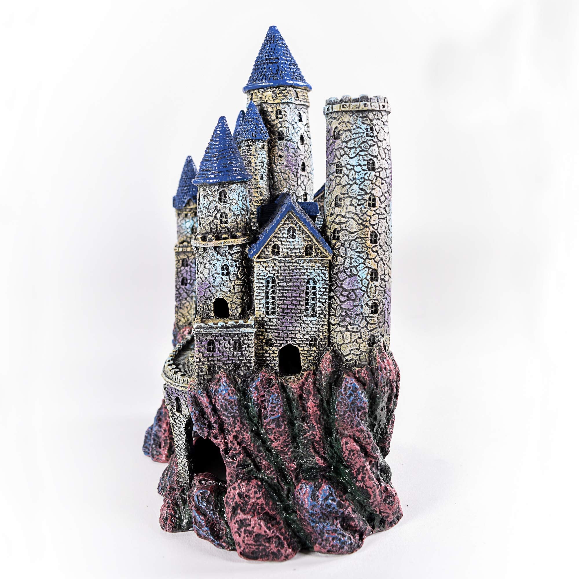 Penn-Plax Age-of-Magic Wizard's Castle features tall towers and arches, creating castle ambiance and exploration nooks.