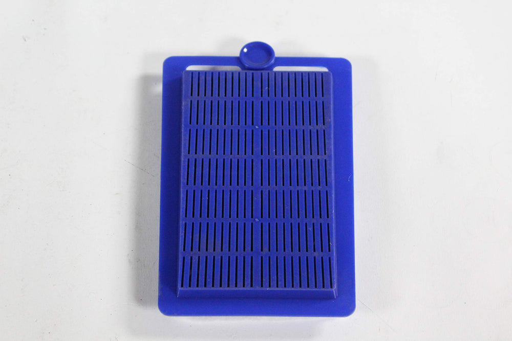 Penn-Plax Cascade hang-on installation demonstrates easy cartridge replacement for quick setup.