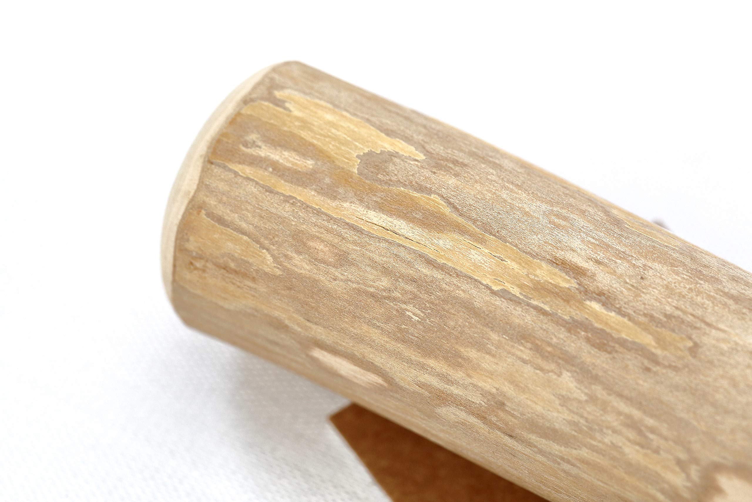 Pet Full House WoofWood closeup of safe, soft fibers for digestion.