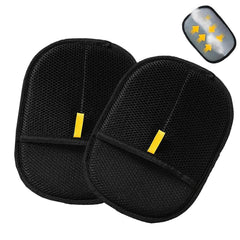 Pet Hair Removal Glove close-up captures fur pickup for quick grooming.