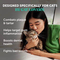 Pet Honesty dental powder scoop shows easy sprinkle on meals.