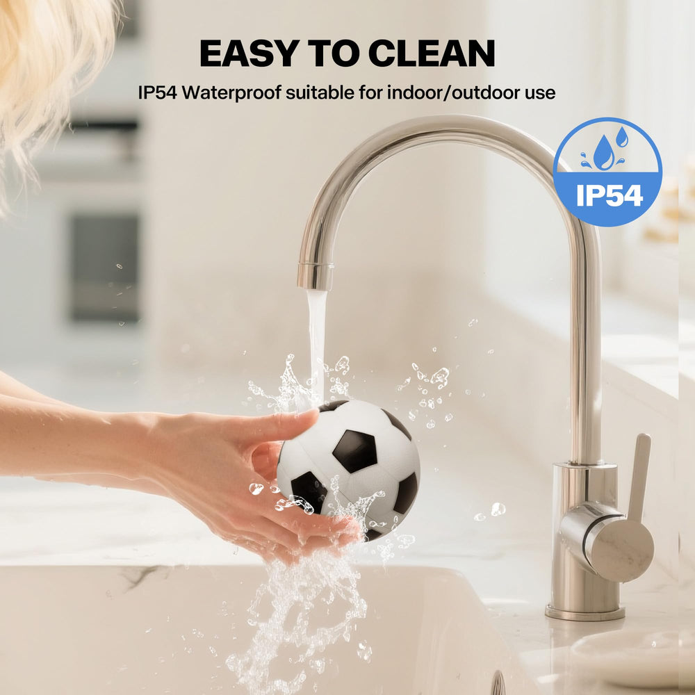 Pet Prime IP54 waterproof ball withstands splashes and is easy to clean.