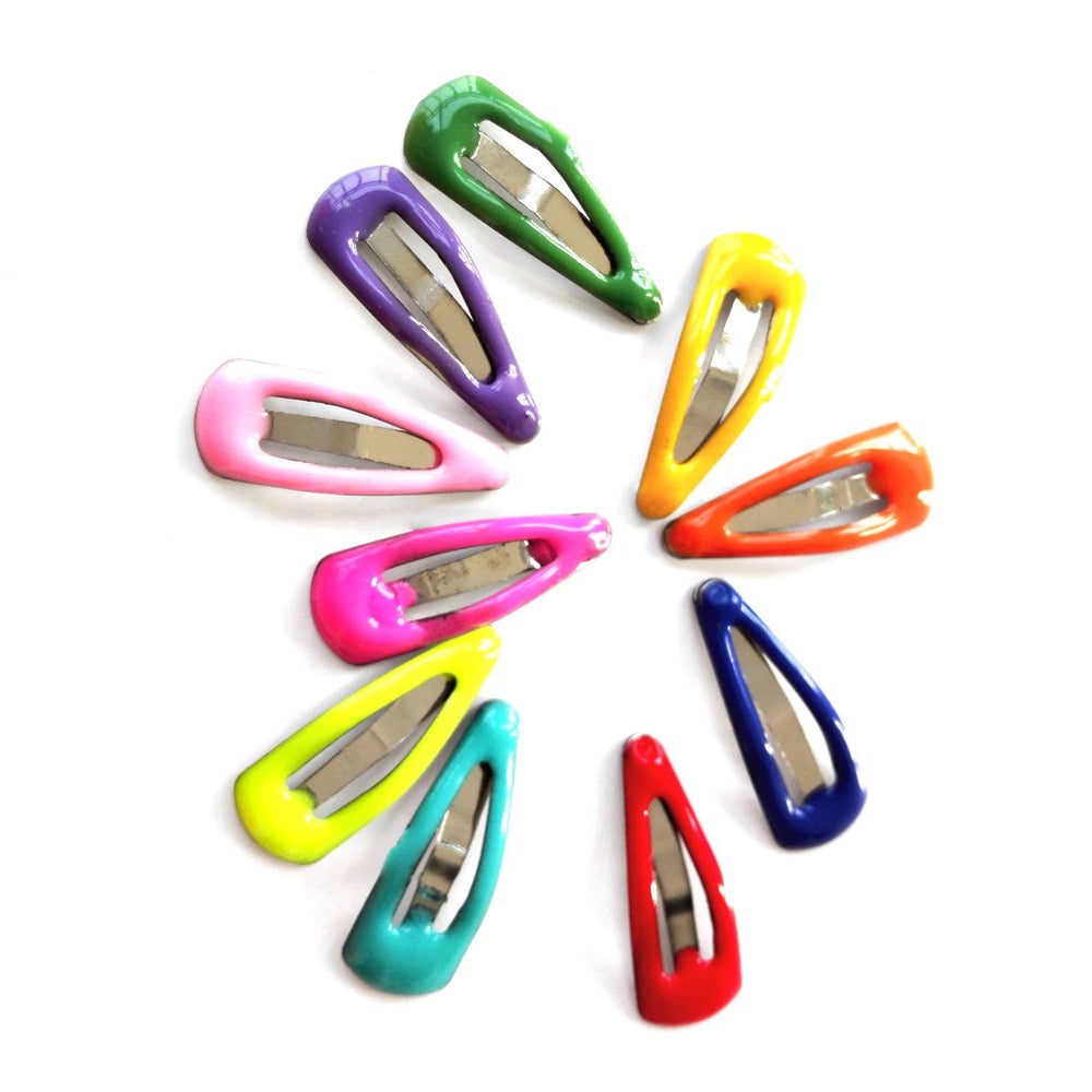 PET SHOW alloy hair clip fits dogs and cats with durable everyday wear.