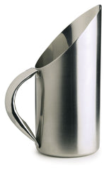 Pet Studio scoop with comfortable grip—reduces spills when reaching into containers