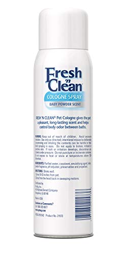 PetAg Fresh 'n Clean spray mist for on-the-go deodorizing between baths.