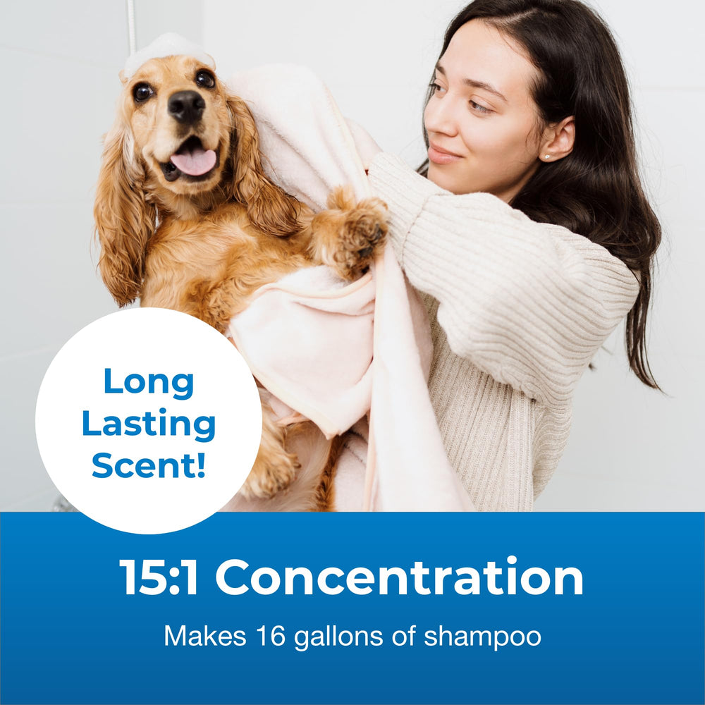 PetAg Fresh ’n Clean dog coat close-up shows moisture retention for soft, manageable fur