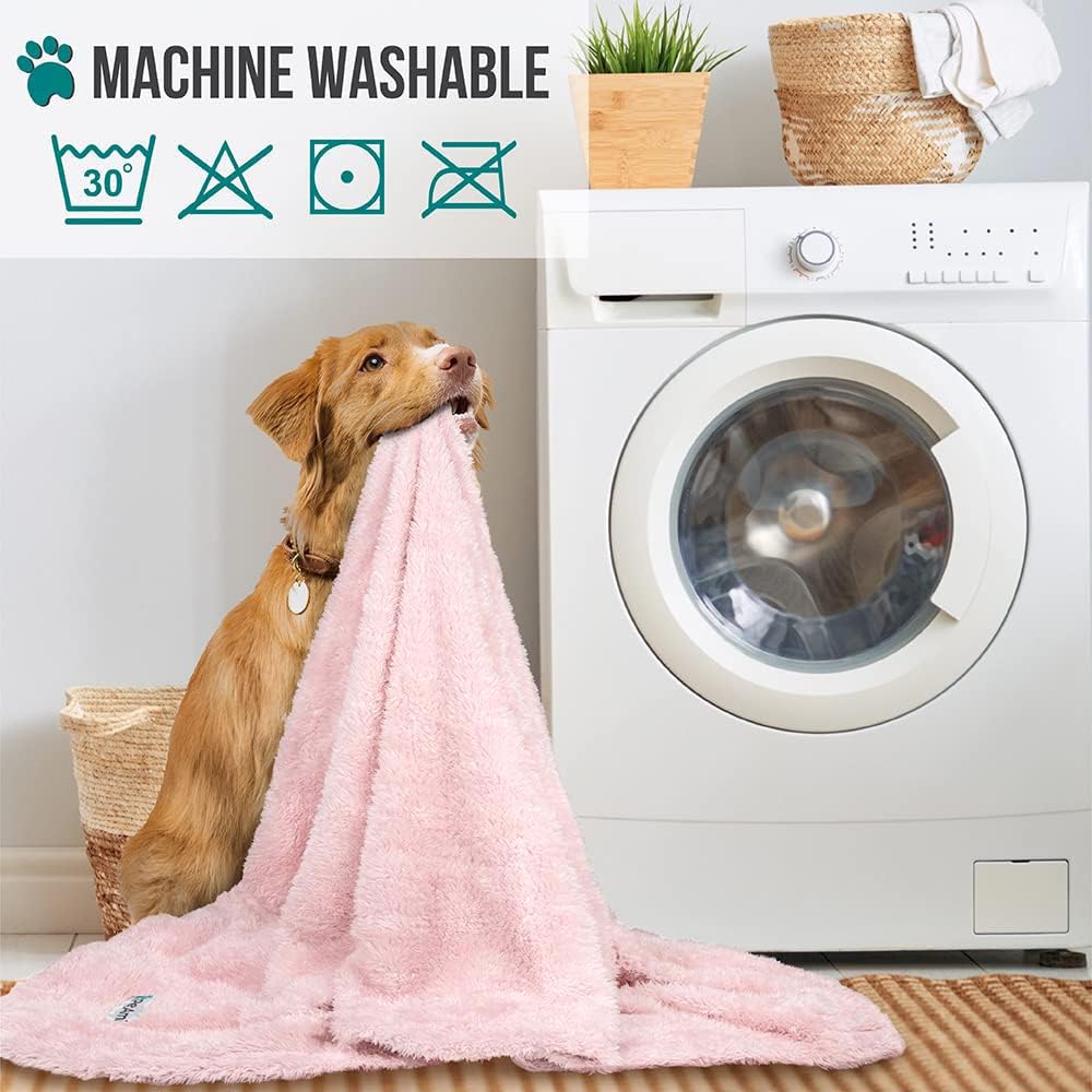 PetAmi crate-kennel mat blanket offers snug resting spaces.