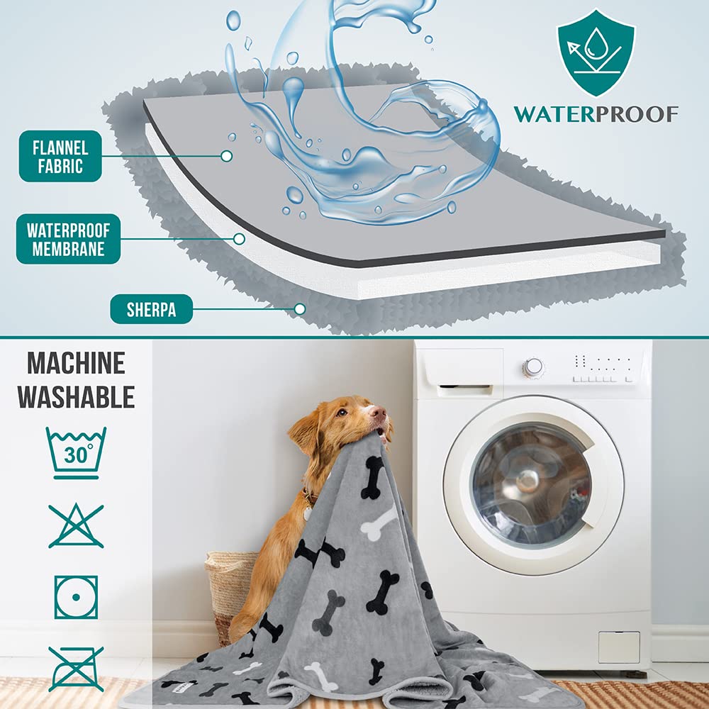 PetAmi edge-stitch design keeps the blanket durable against scratching and wear.