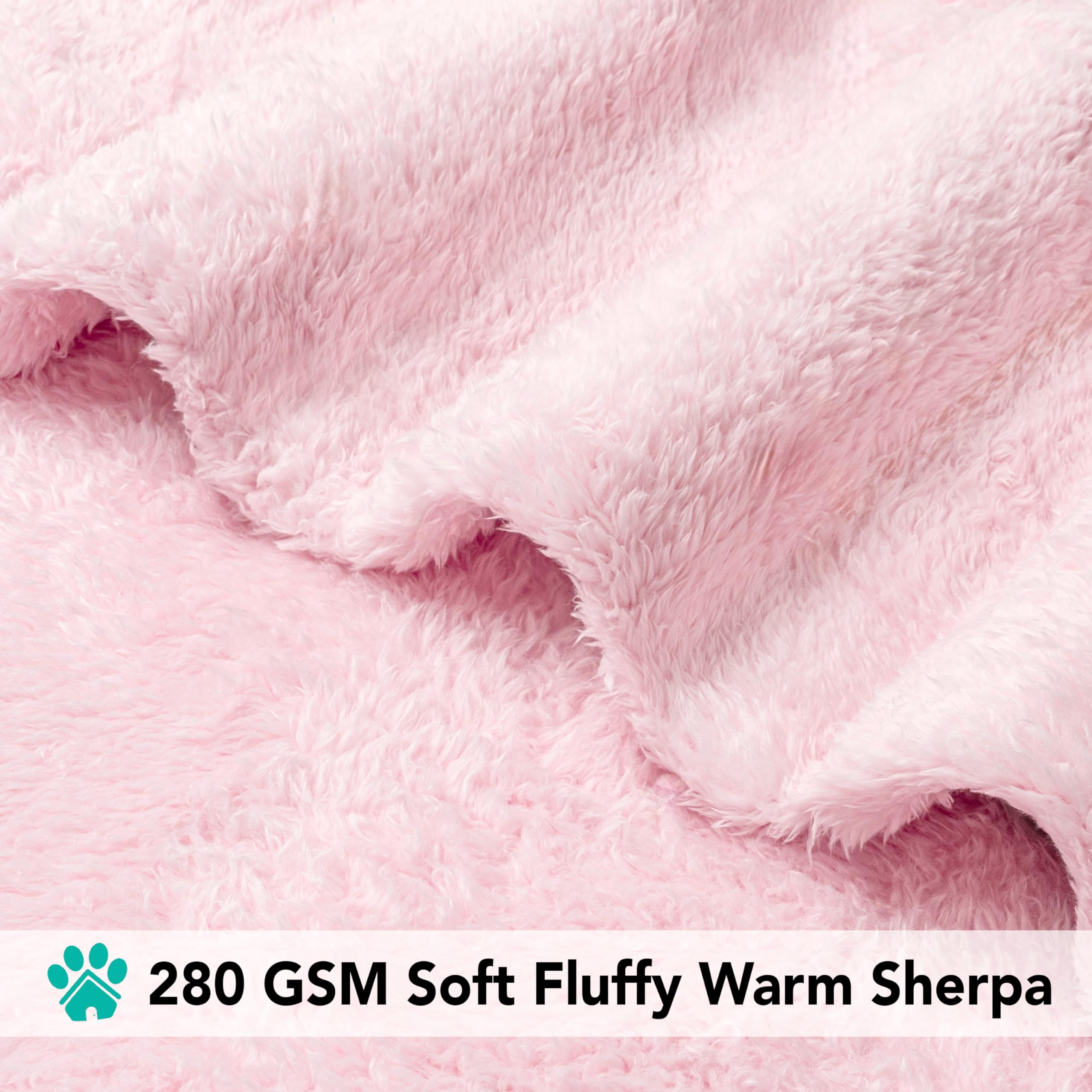 PetAmi small-dogs-cats blanket is easy to wash for everyday use.