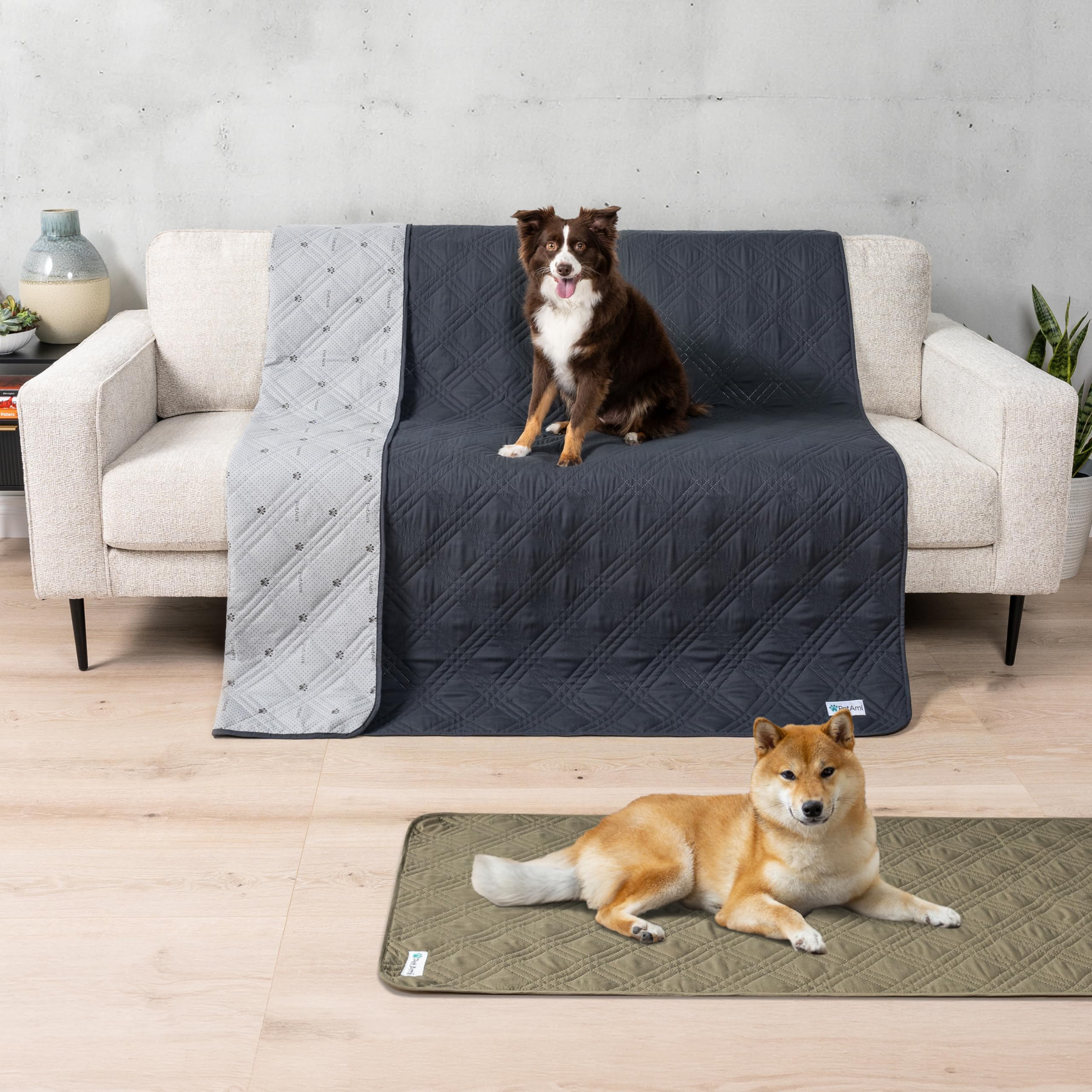 PetAmi waterproof couch cover close-up shows leakproof layer.