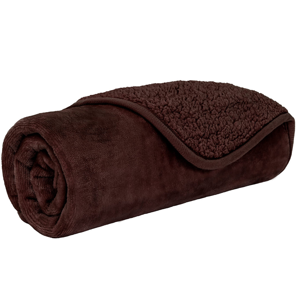 PetAmi waterproof dog blanket with durable edge stitching for lasting use.