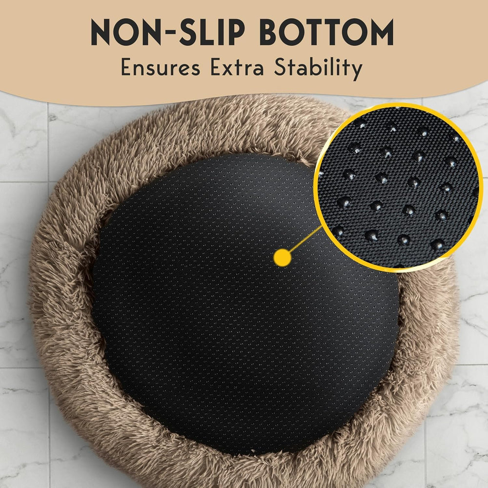 PET JETT plush faux fur bed adds luxurious softness for lounging.