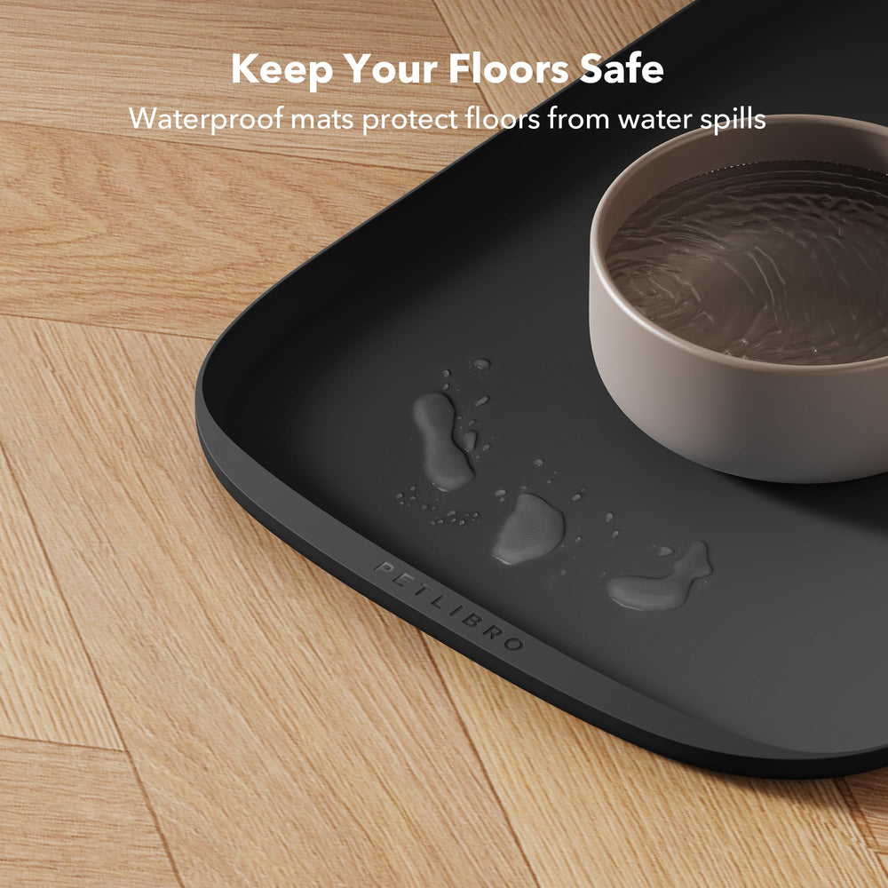 PETLIBRO side-pocket design collects spills for quick cleaning after meals.