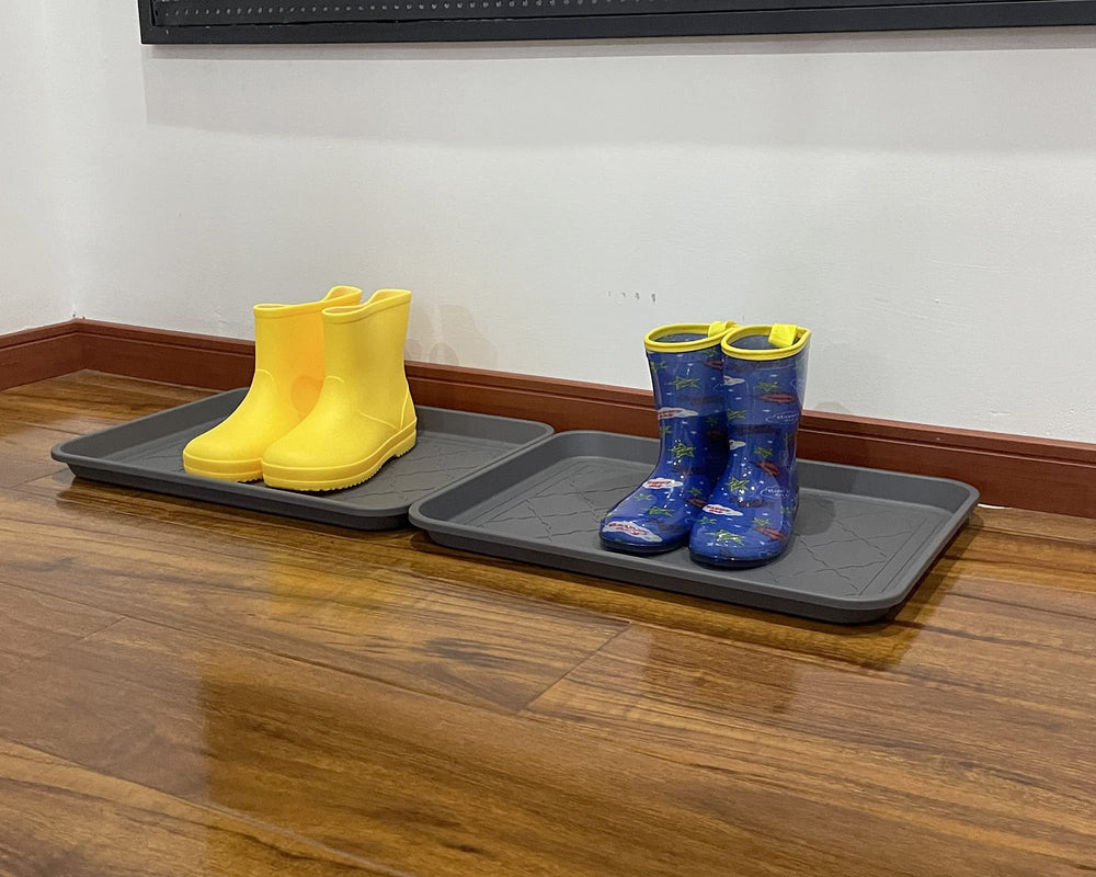 PetLike boot tray keeps entryways and cargo areas cleaner.