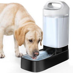 PETNF automatic water dispenser tank demonstrates 2.4-gallon capacity for steady multi-pet hydration.
