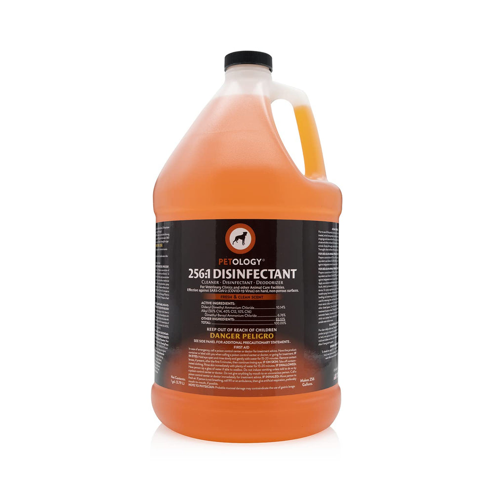 Petology 256:1 disinfectant concentrate bottle for versatile cleaning and deodorizing.