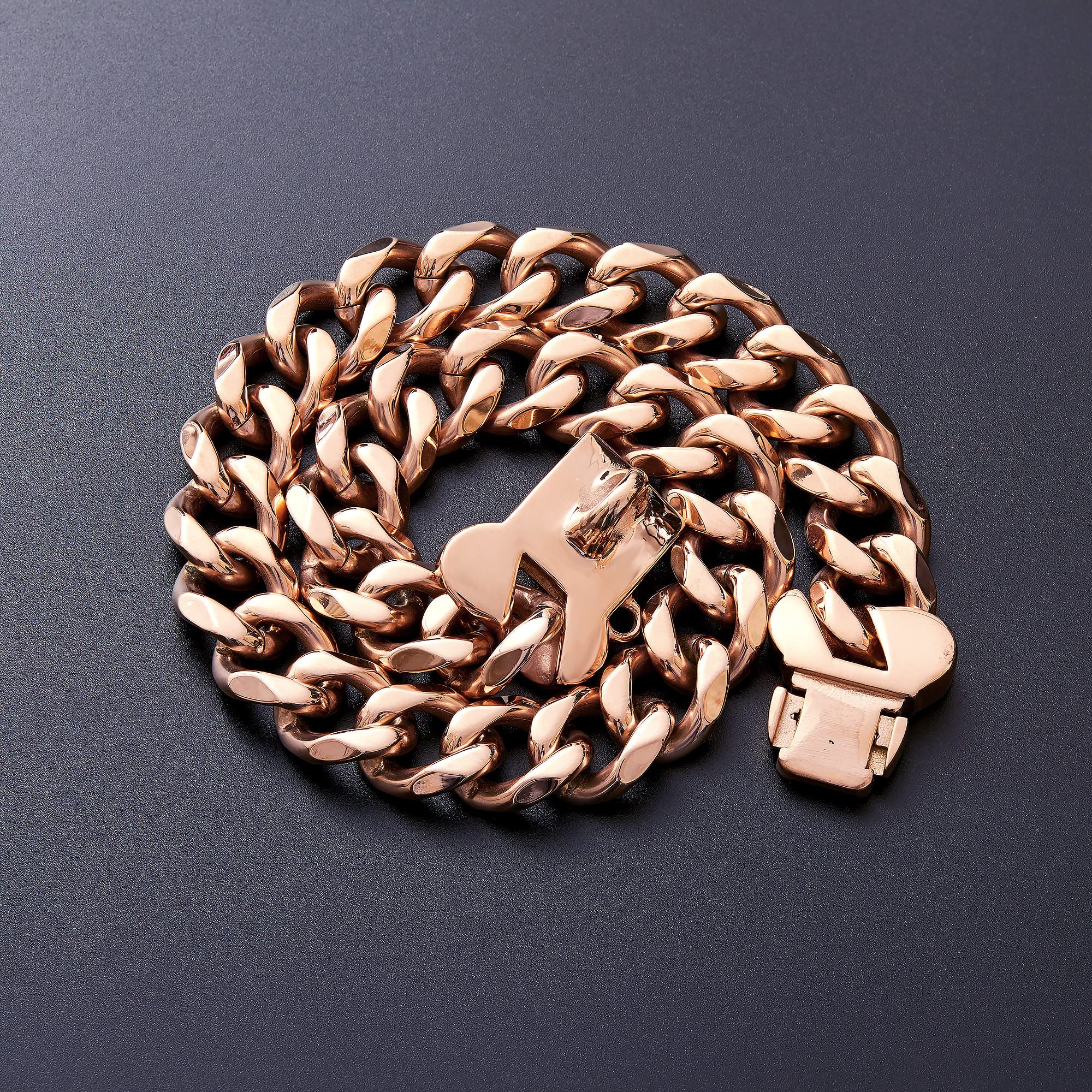 Petoo small-dog ready collar emphasizes lightweight fit and comfort