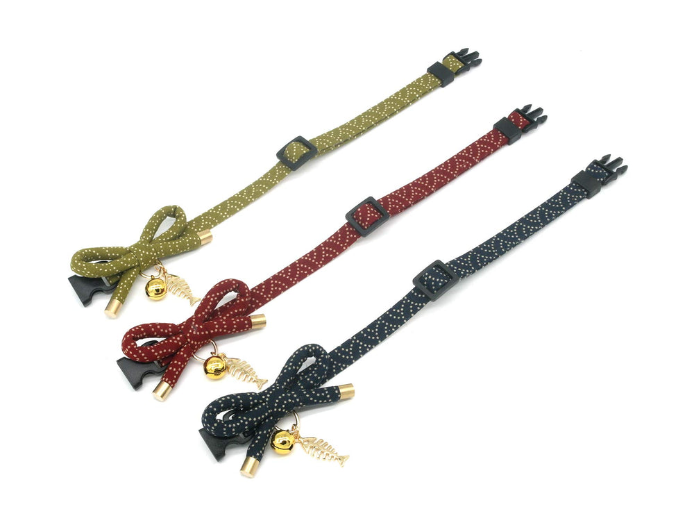PetSoKoo adjustable strap demonstrates 6-12 inch neck sizing.