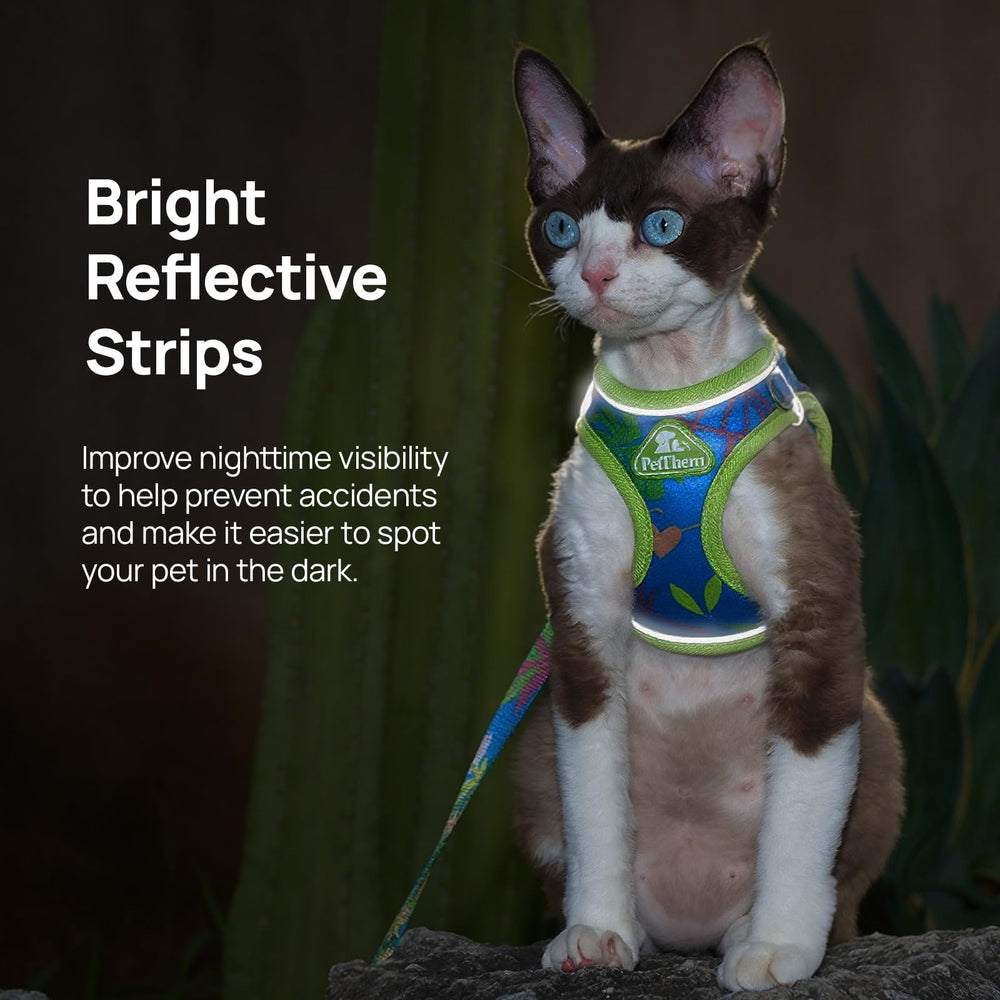 PetThem Cat Harness Hawaii Green S ergonomic top-bottom leash clip feature.
