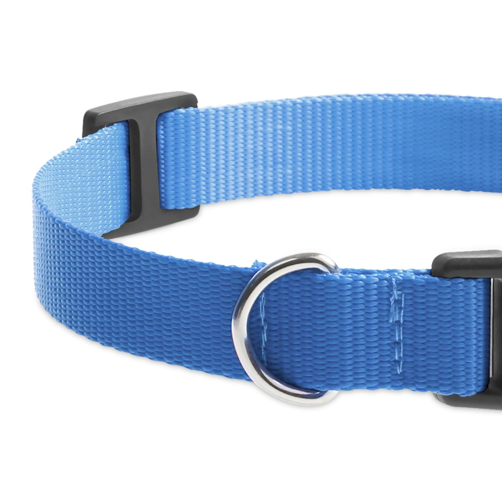 PETURE D-ring for easy name tag attachment.