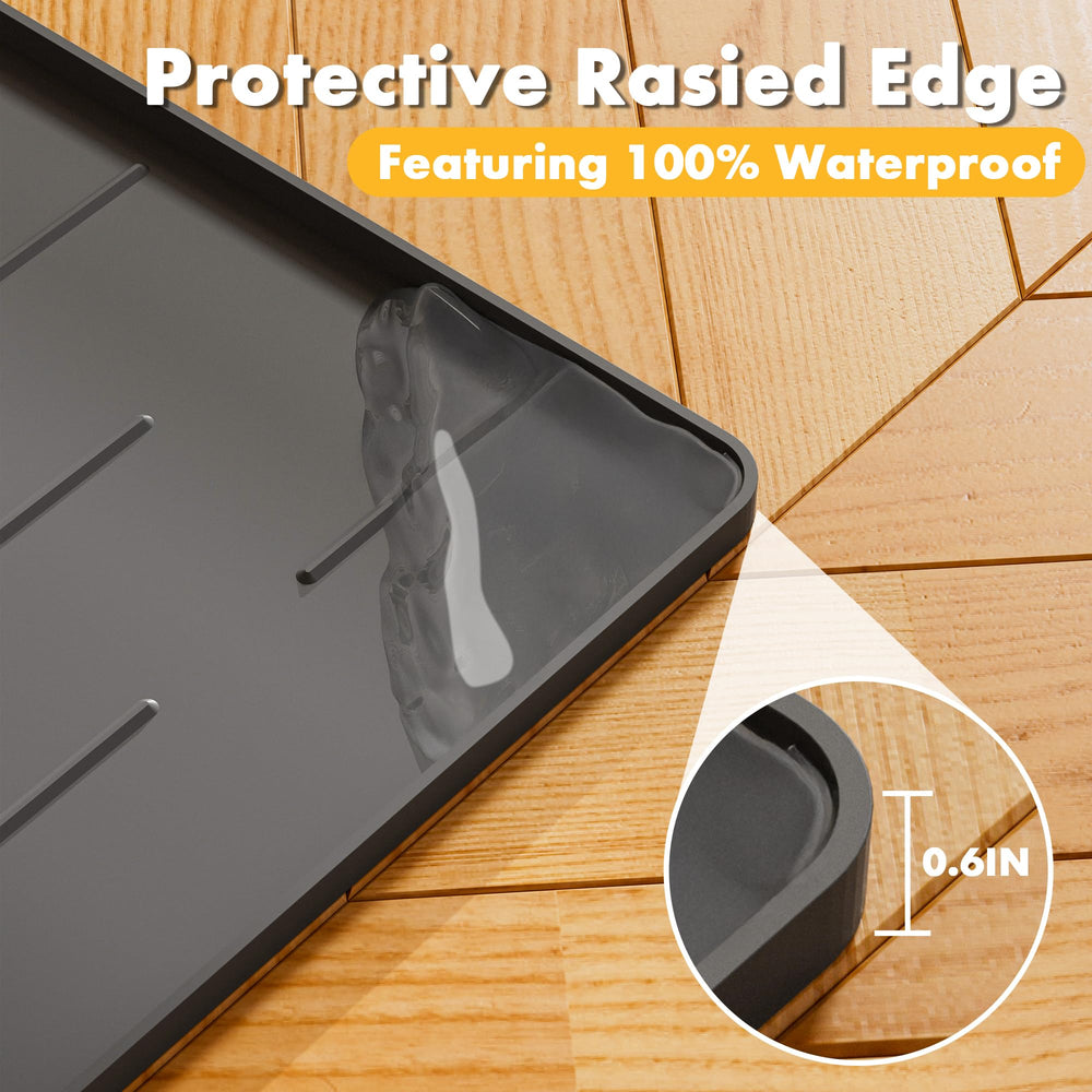 Pieviev soft paw-friendly silicone close-up indicates gentle contact with kitty paws