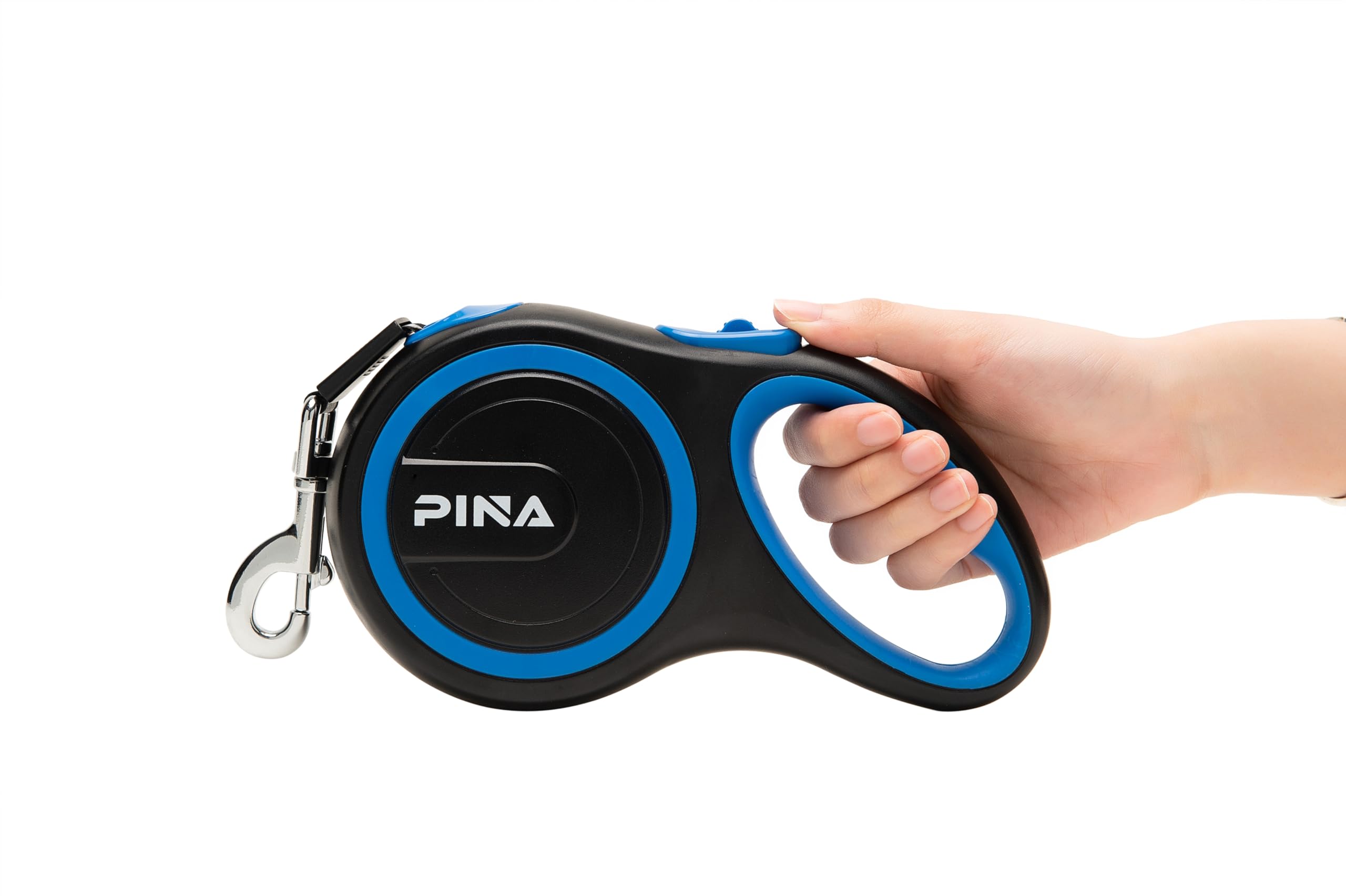 Pina retractable leash includes collapsible water bowl for outdoor moments