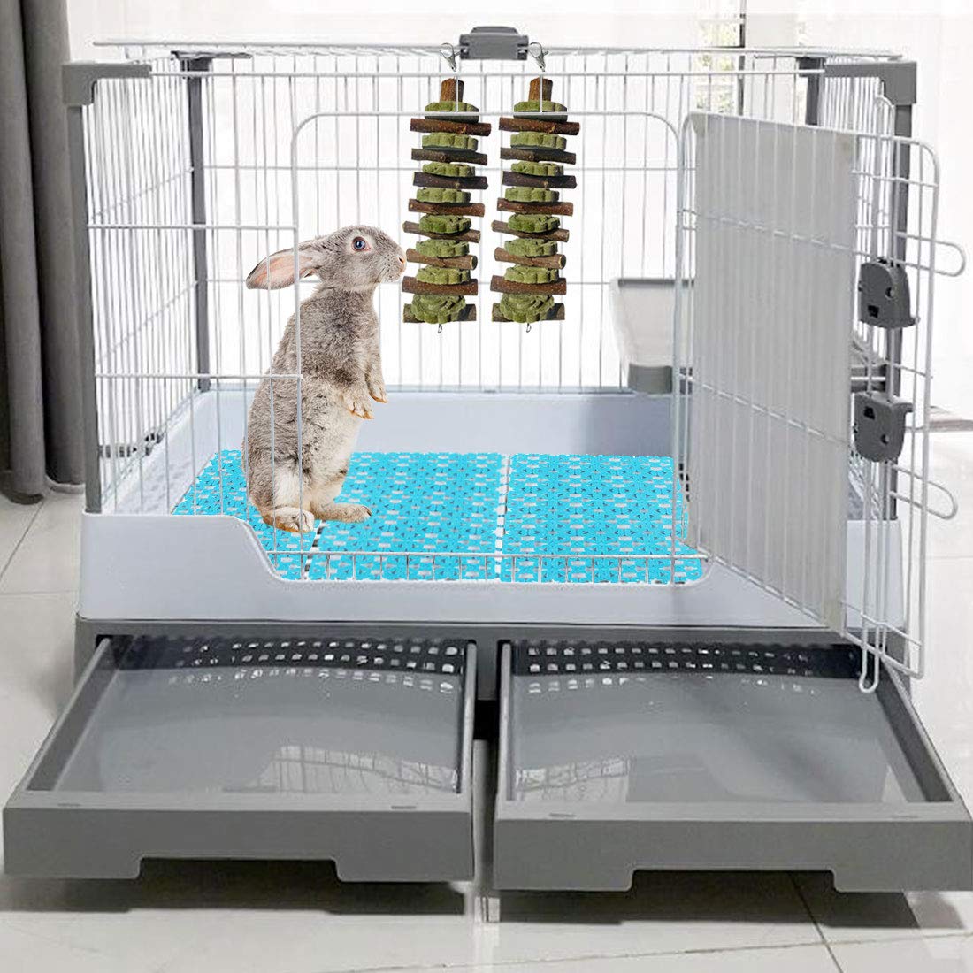 PINVNBY Bunny chew toy fragrance grass attracts curious chew sessions.