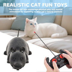 Pixibond remote-control rat toy side profile showing smooth movement for interactive chasing.