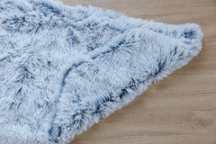 PJYuCien throw on bed for a soft, warm cuddle session with pets