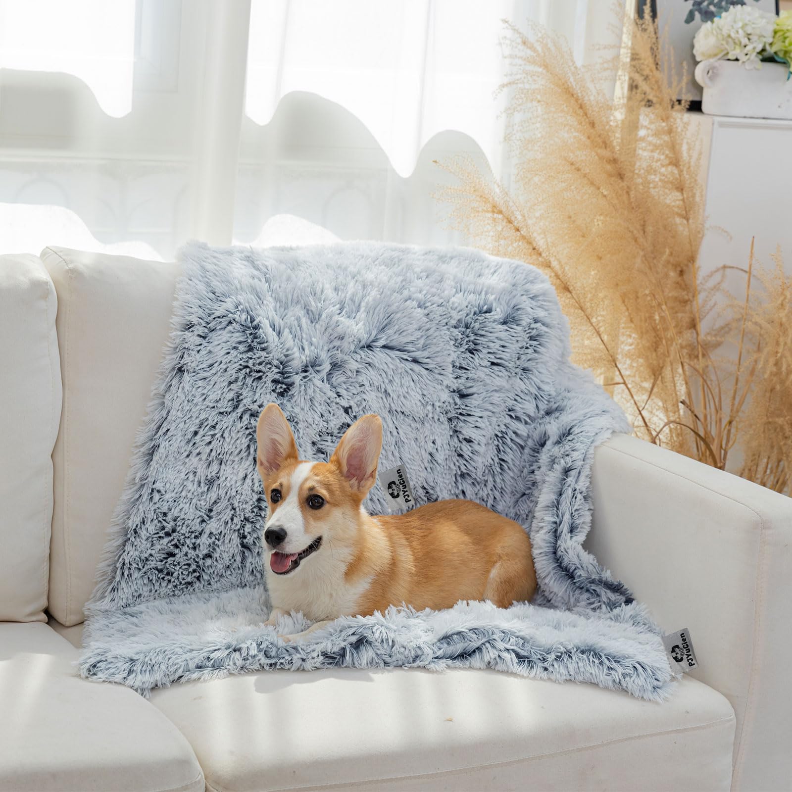 PJYuCien fluffy fleece blanket available in grey and brown